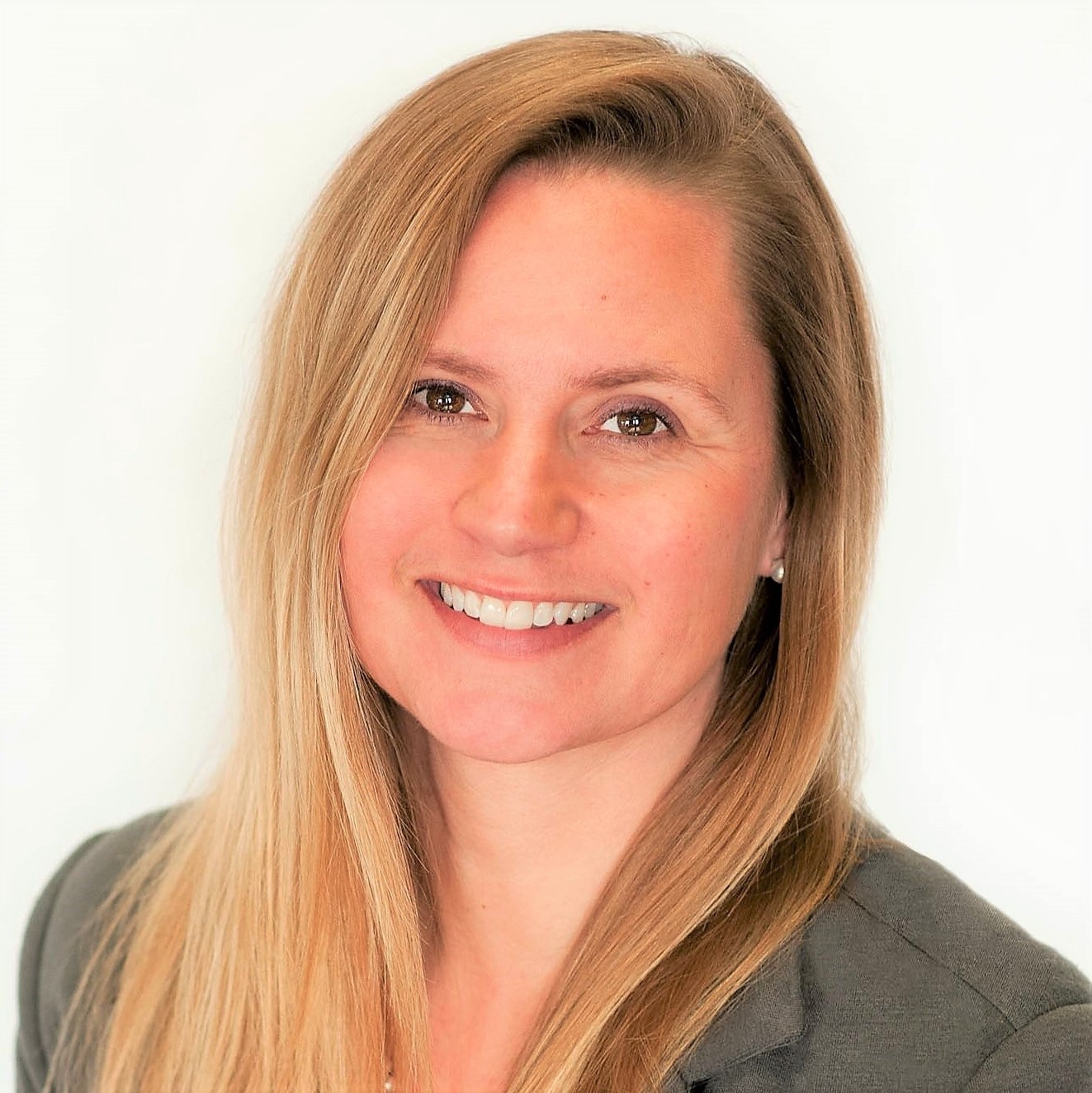 Sarah Beaham Headshot